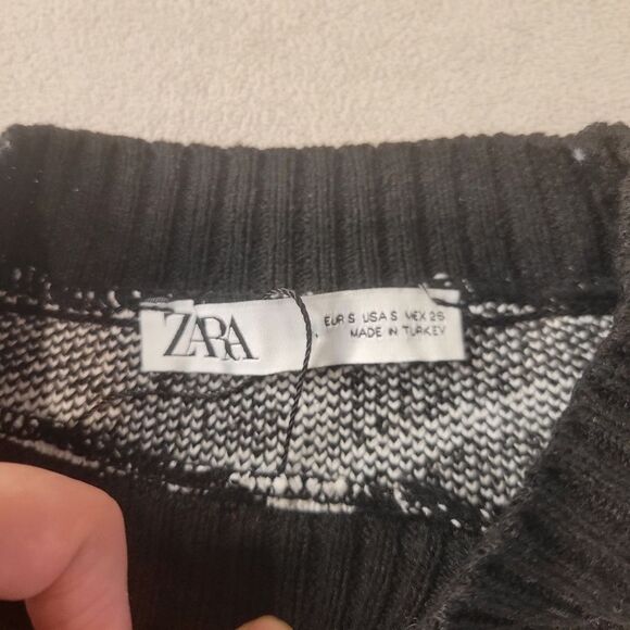 Zara Pizza Knit Sweater Black White Print Size Small - Picture 3 of 8